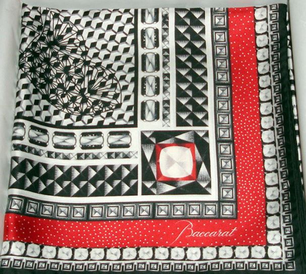 BACCARAT. Silk scarf with graphic motifs, size 92 x 96 c…